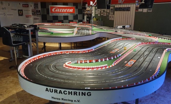 Slot racing etceterini